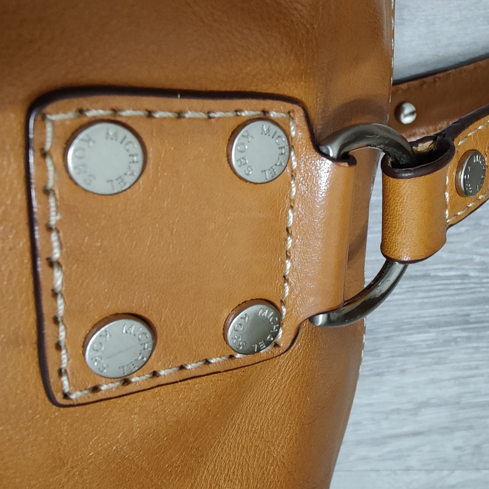🚫SOLD🚫Michael kors Astor Studded Weekender/Overnight/Duffel Bag/Satchel - Picture 5 of 14